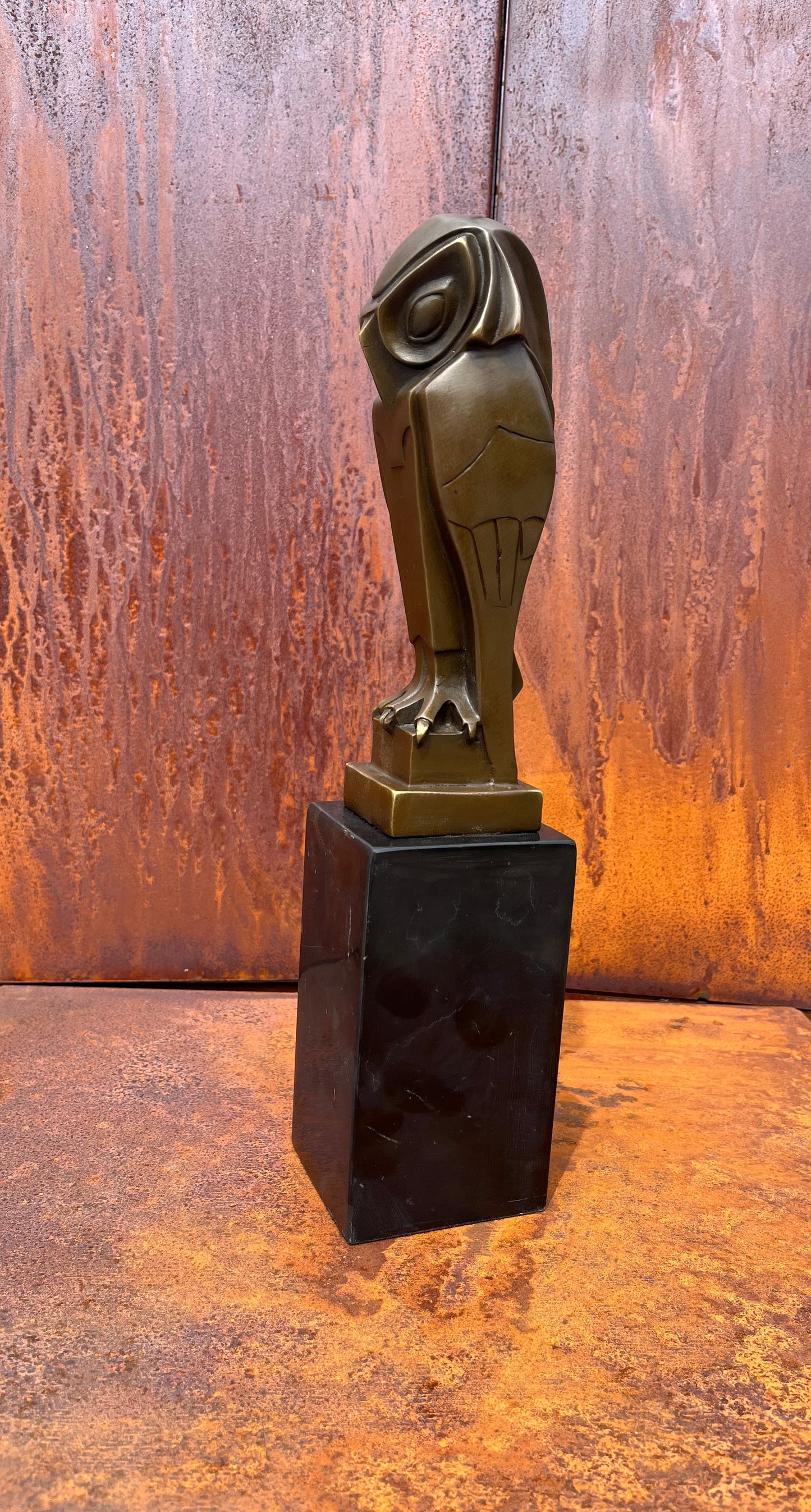 J. Coenrad - Uil - Art Deco