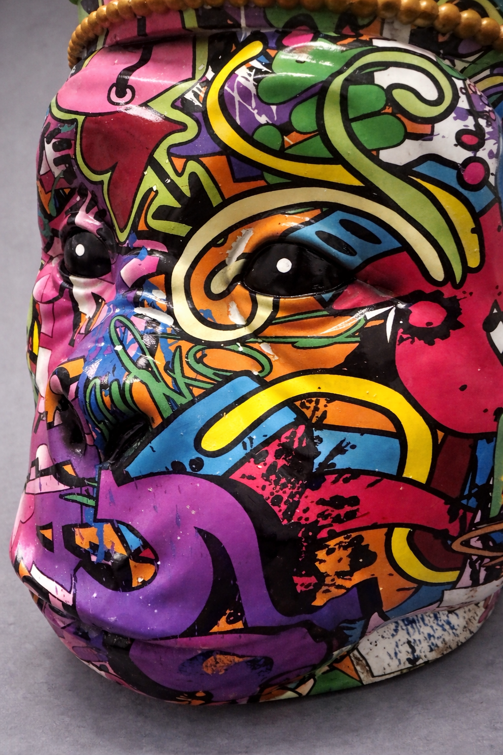 XL Gorilla Pop Art Sculptuur Vaas – Graffiti Design – Uniek Collector’s Statement