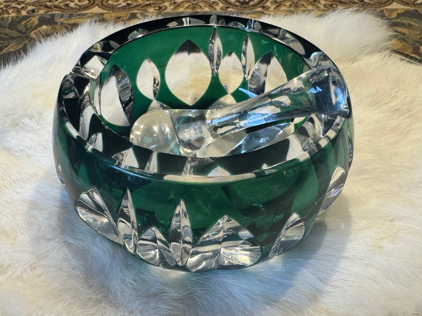 Val Saint Lambert asbak – Art Deco groen kristal – gesigneerd Belgisch design