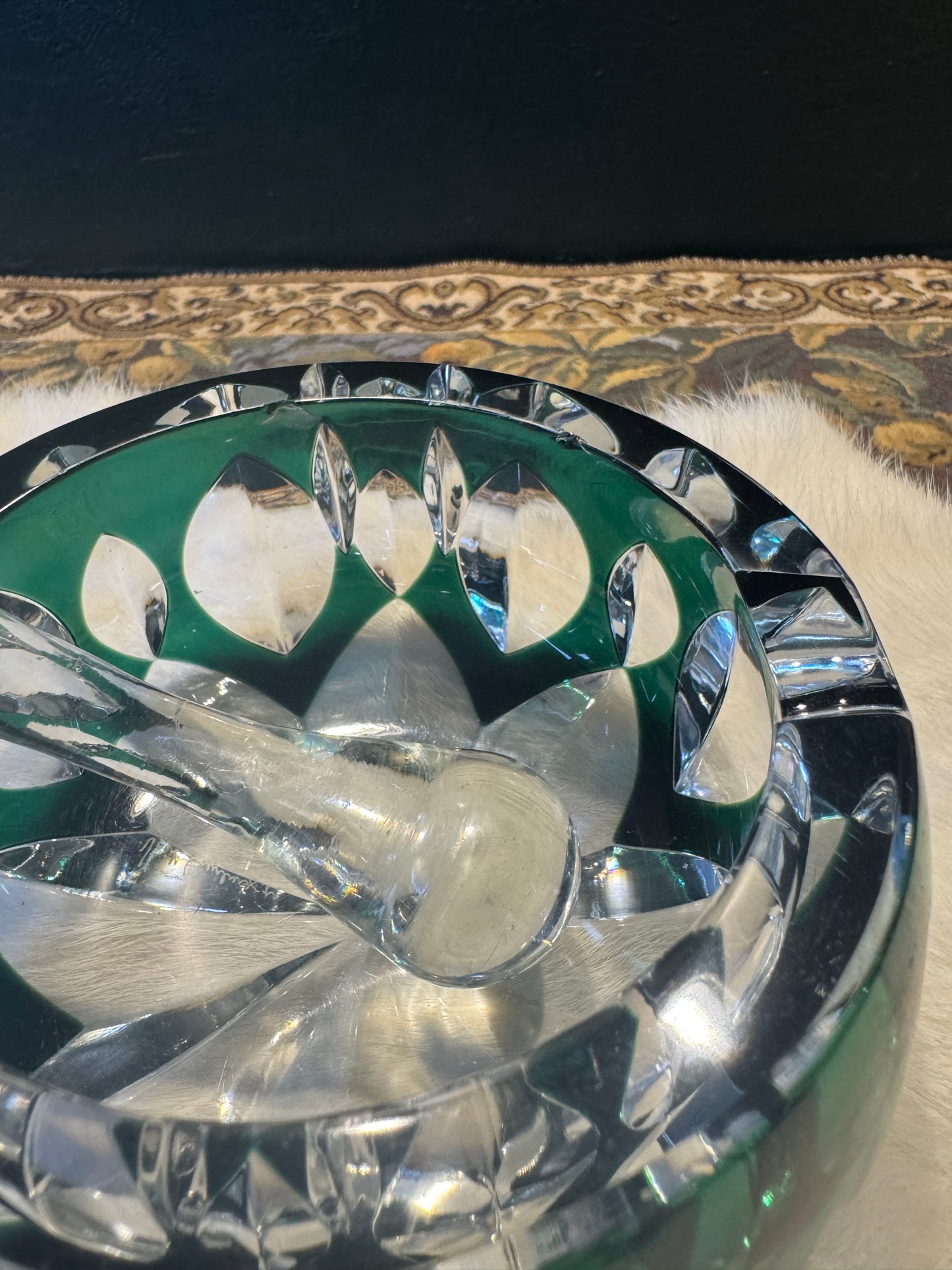 Val Saint Lambert asbak – Art Deco groen kristal – gesigneerd Belgisch design