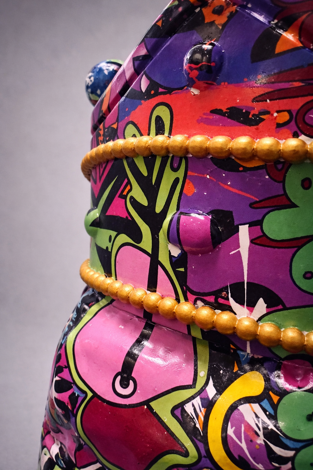 XL Gorilla Pop Art Sculptuur Vaas – Graffiti Design – Uniek Collector’s Statement