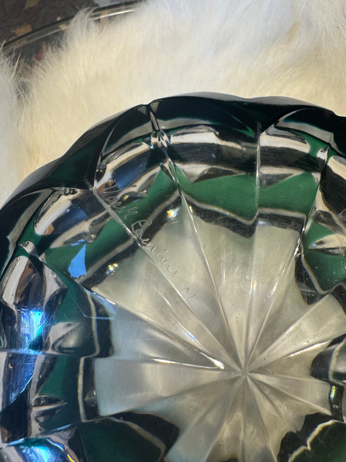 Val Saint Lambert asbak – Art Deco groen kristal – gesigneerd Belgisch design