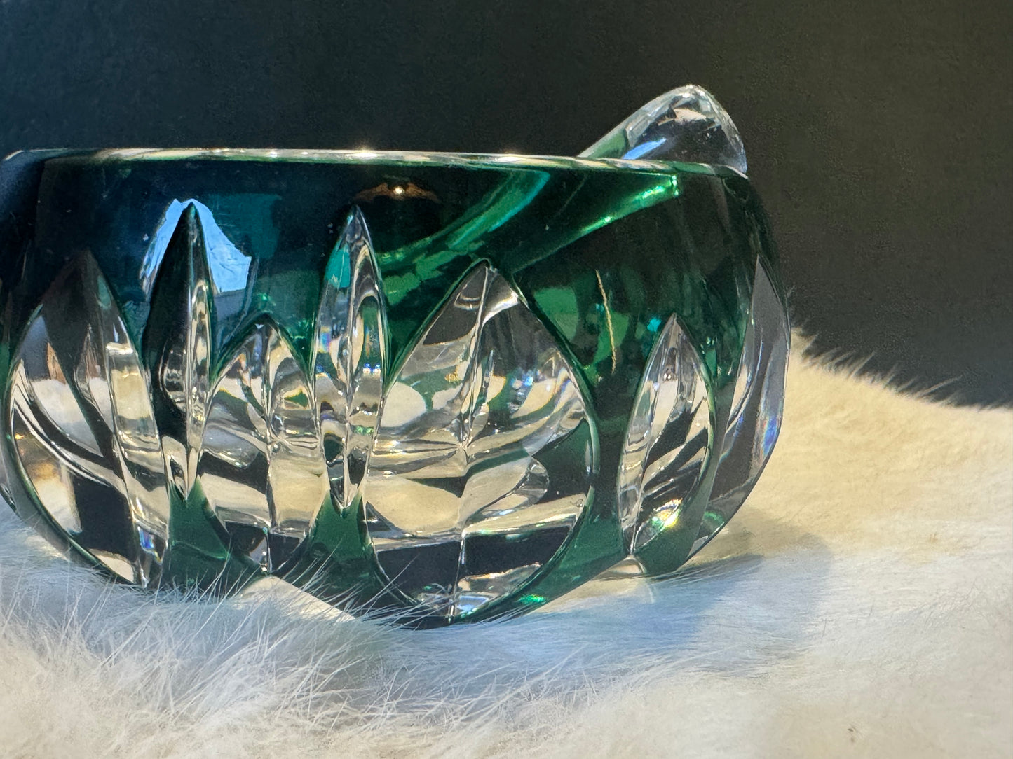 Val Saint Lambert asbak – Art Deco groen kristal – gesigneerd Belgisch design