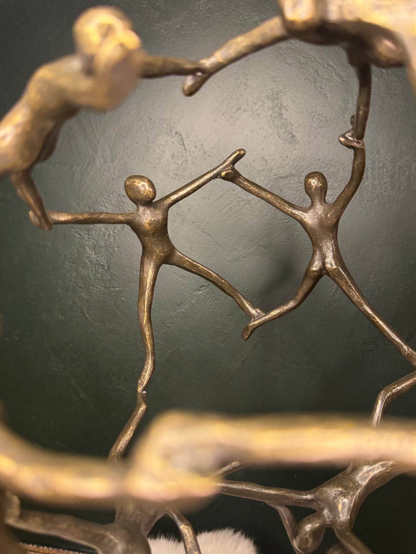 Benjamin Wouters (XX) - Bronzen Sculptuur 'Human Globe' - Hedendaagse Kunst