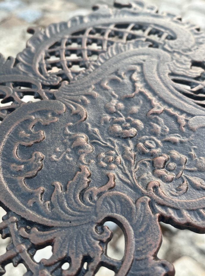 Art Nouveau Plantenetagère - Drielaags Metalen Plantenstandaard - Replica