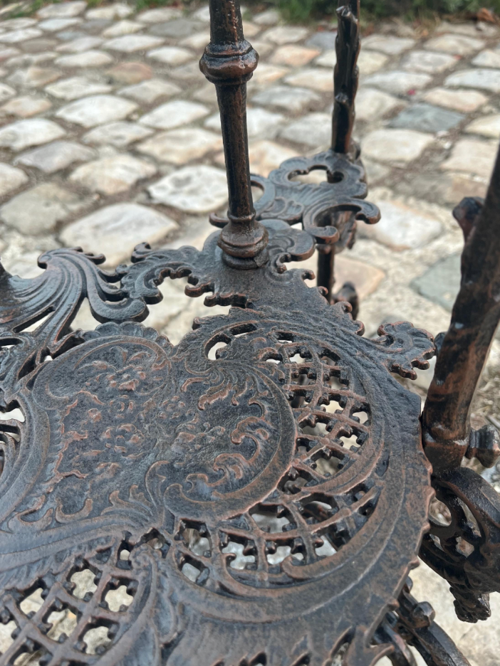 Art Nouveau Plantenetagère - Drielaags Metalen Plantenstandaard - Replica