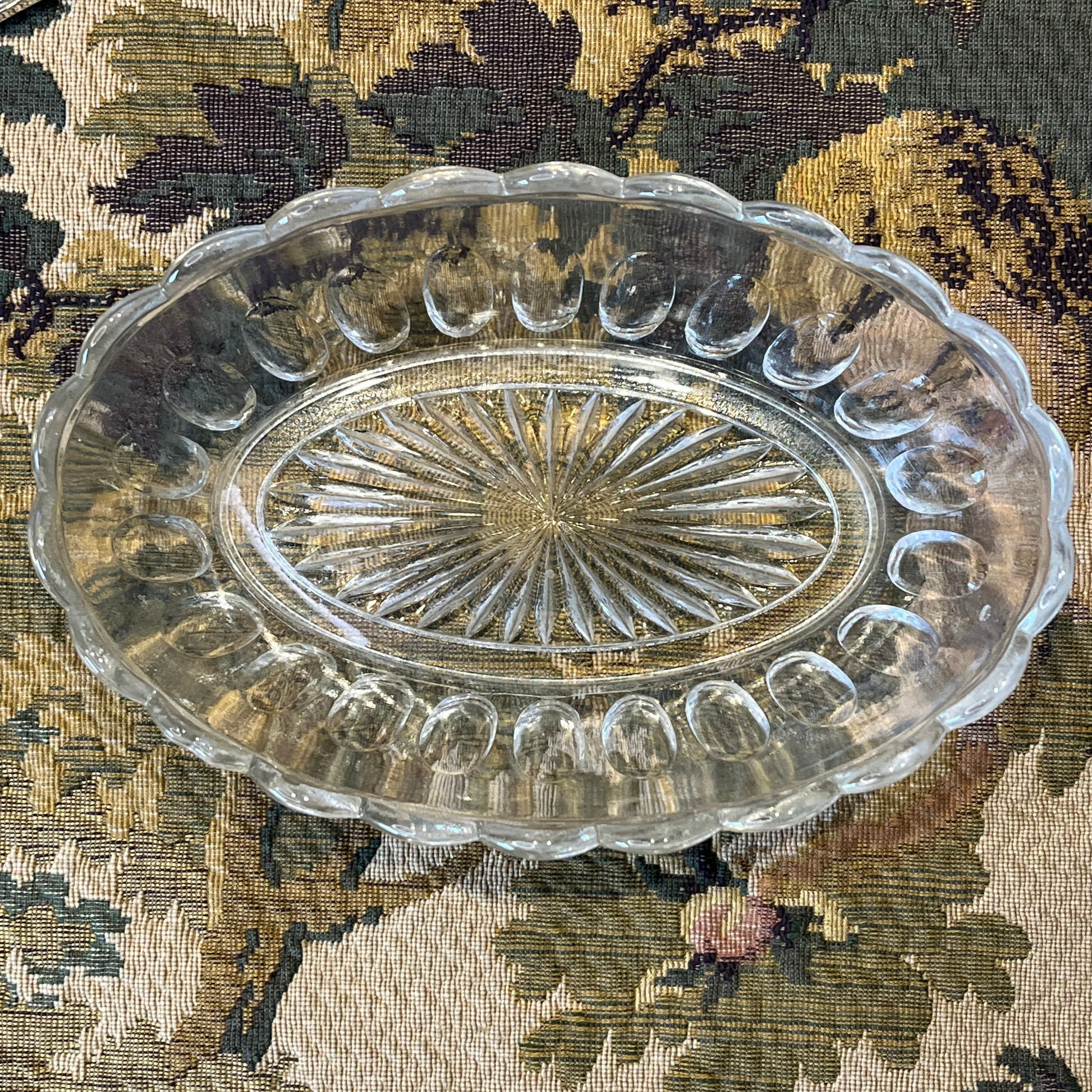 bovenaanzicht enkel het glazen schaaltje