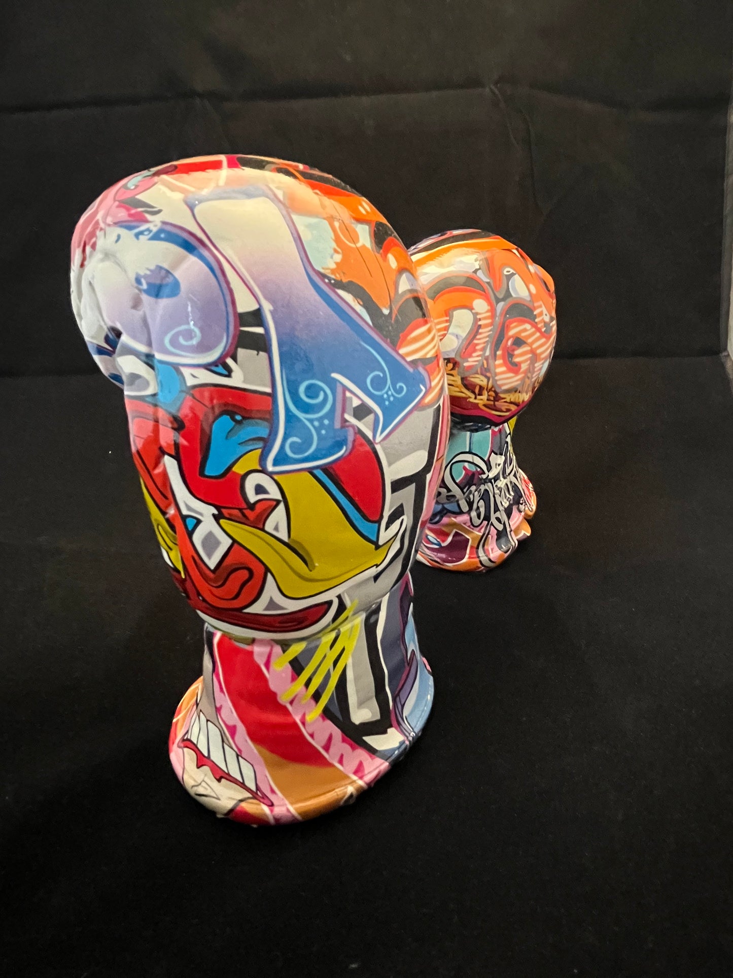 Oliver Klap Street Art Bokshandschoenen Sculptuur Casablanca